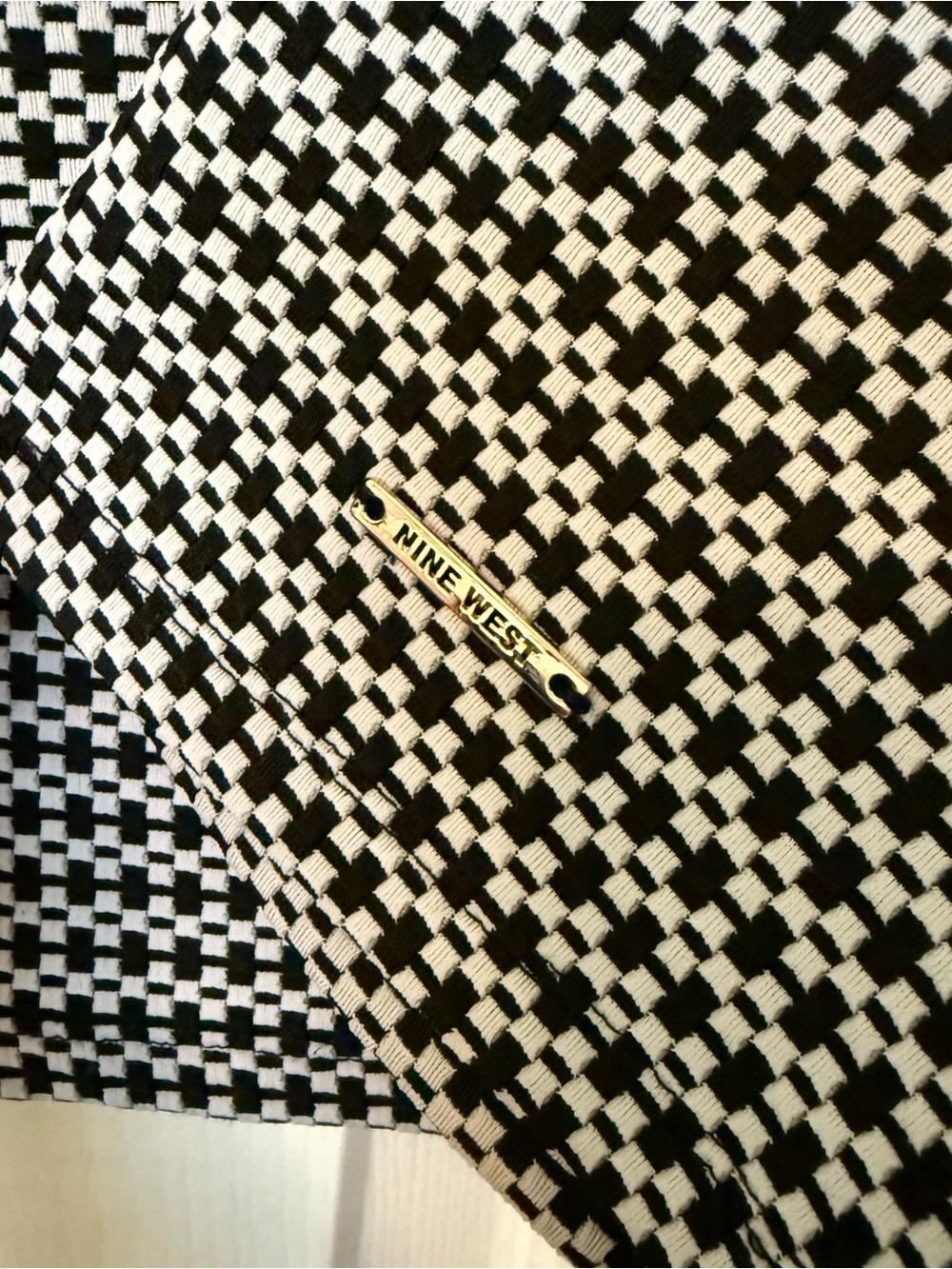 Nine West Black and White Houndstooth Long Sleeve Top - Picture 3 of 4